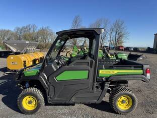 2021 John Deere XUV835E