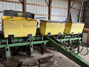 John Deere 1750