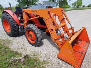 2013 Kubota M7040HD