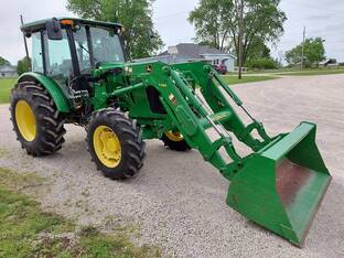 2015 John Deere 5085E