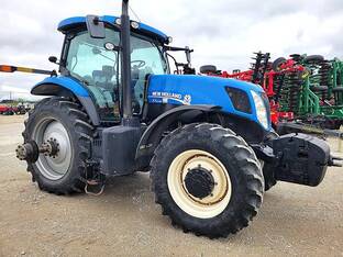 2012 New Holland T7.235