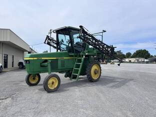 2000 John Deere 6700