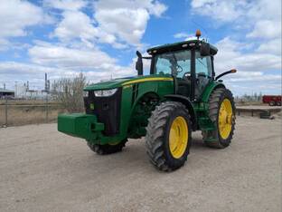 2014 John Deere 8260R