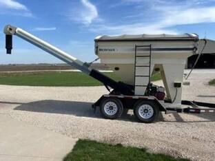 2011 MERIDIAN 240RT