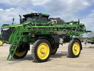 2021 John Deere R4044