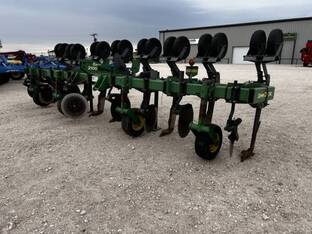2004 John Deere 2100