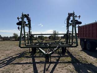 John Deere 1600