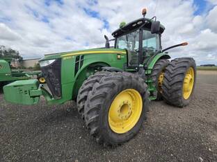 2015 John Deere 8320R