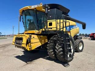 2007 New Holland CR9060