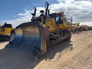 2022 Komatsu D375A-8