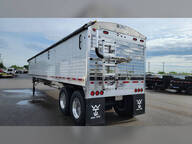 2027 Wilson 40'x96"x67" pacesetter hopper trailer