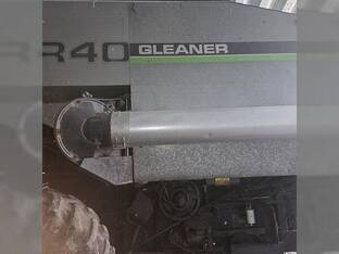 1989 Gleaner R40