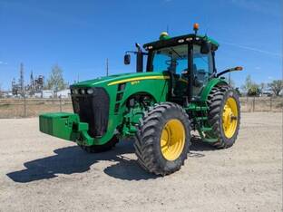 2010 John Deere 8270R