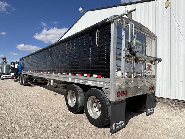 2014 Stoughton ahv-421t-ar-s