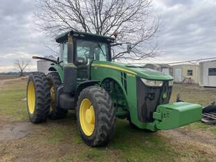 2012 John Deere 8260R