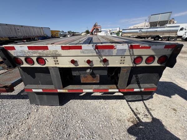 2005 Fontaine 48 ft flat bed