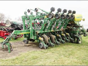 2013 John Deere 1790
