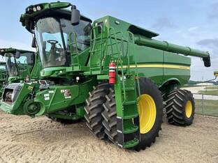 2024 John Deere S780