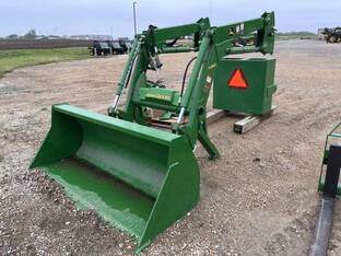 2016 John Deere H240
