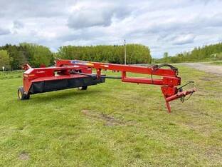 2011 New Holland H7450