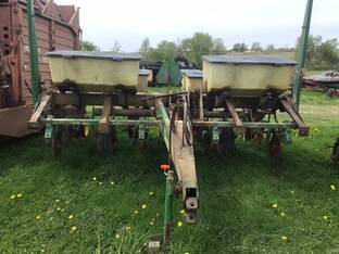 John Deere 7000