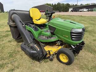 2017 John Deere X734