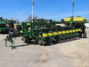 2019 John Deere 1775NT
