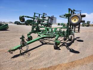 2012 John Deere 2410