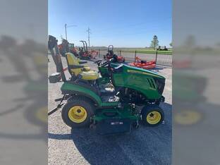 John Deere 1025R