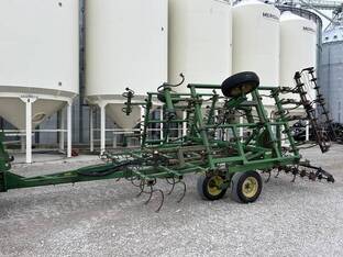 John Deere 960
