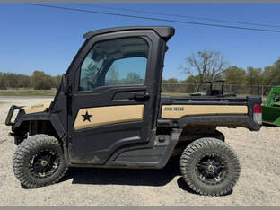 2023 John Deere XUV 835M Honor Edition