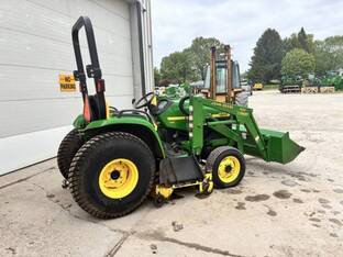 2001 John Deere 4200