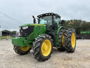 2018 John Deere 6215R