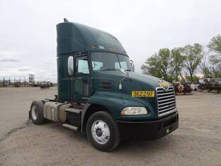 2017 Mack PINNACLE CXU612