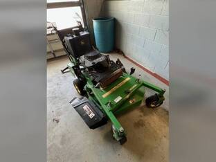 2014 John Deere WG32A
