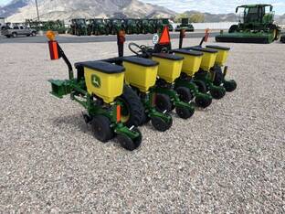 2024 John Deere 1705
