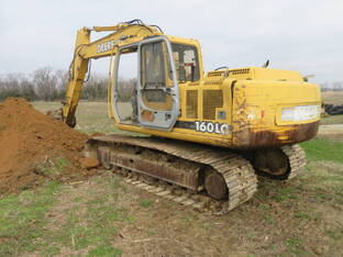 2001 John Deere 160C LC