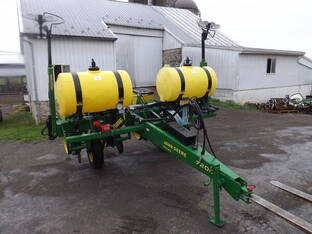 John Deere 7200