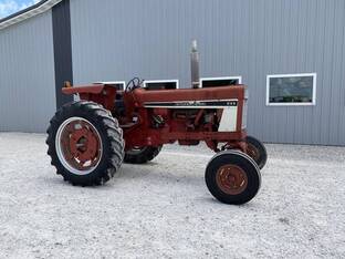 International 686