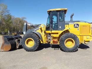 2019 John Deere 544L