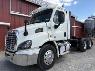 2017 Freightliner CASCADIA 113