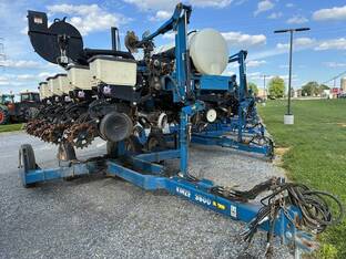 2007 Kinze 3500