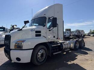 2020 Mack ANTHEM 64T