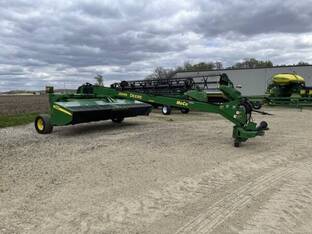 2017 John Deere 956