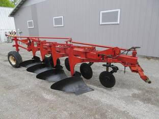 International 720