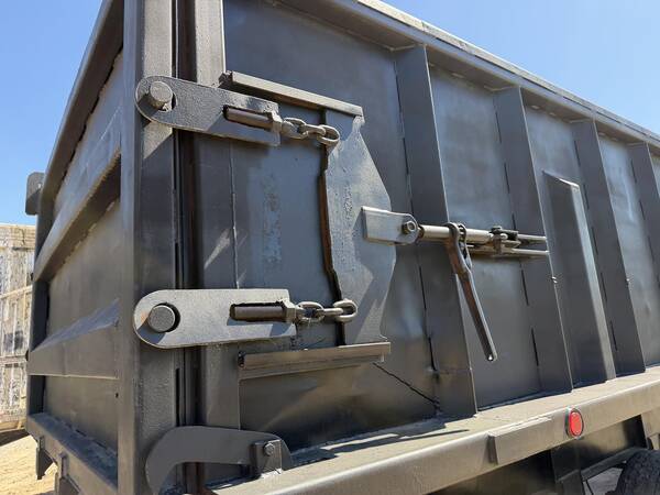1990 Custom Built 26 ft end dump