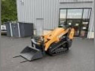 2025 Case TL100