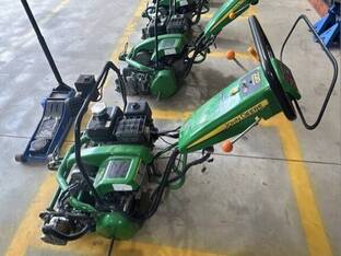 2021 John Deere 220E