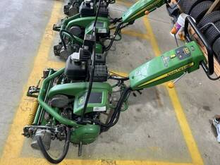 2021 John Deere 220E