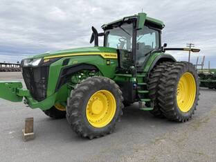2025 John Deere 8R 250